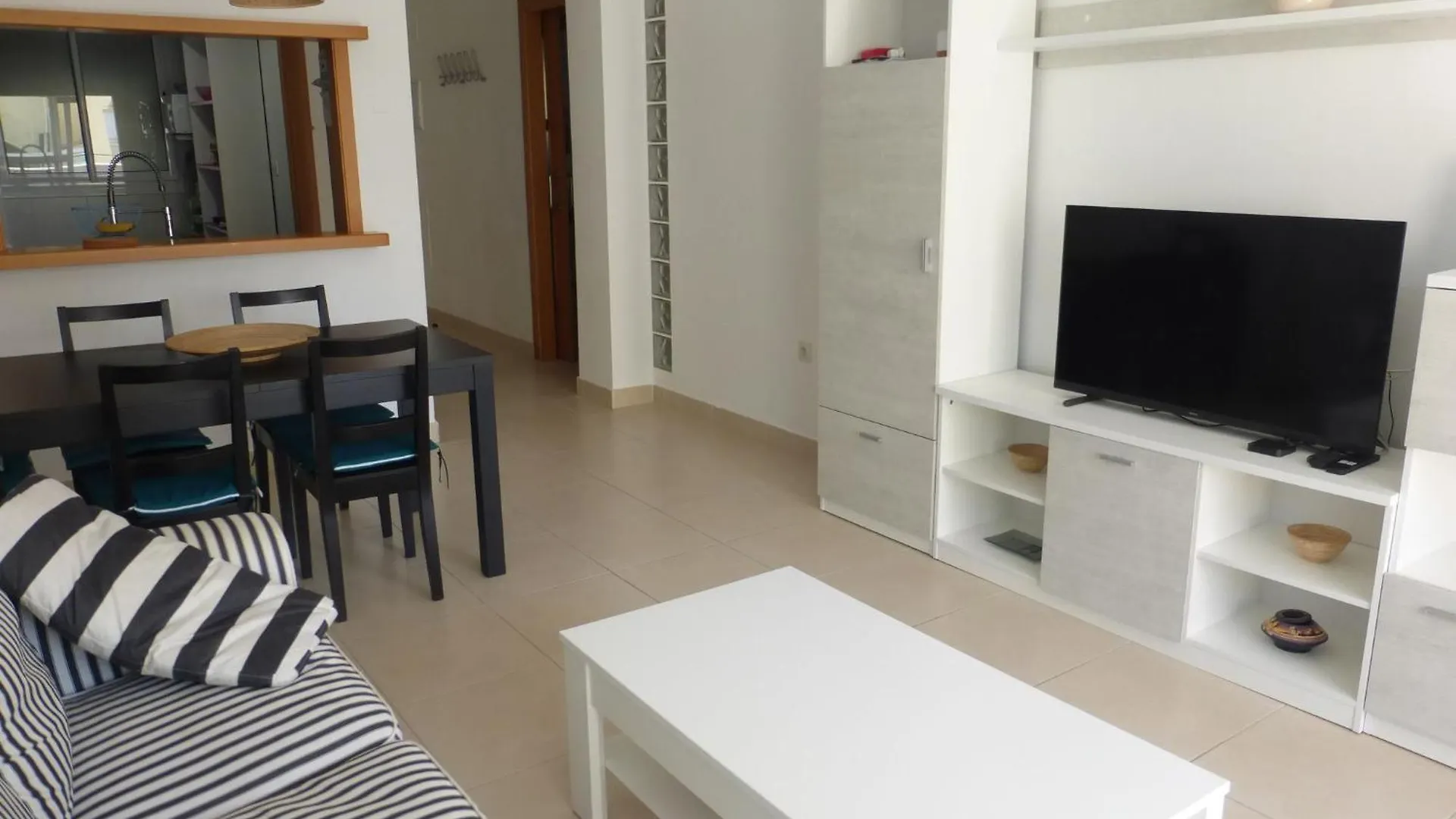 2 Bedroom Apartment In The Oasis Complex روكيتاس ذي مار