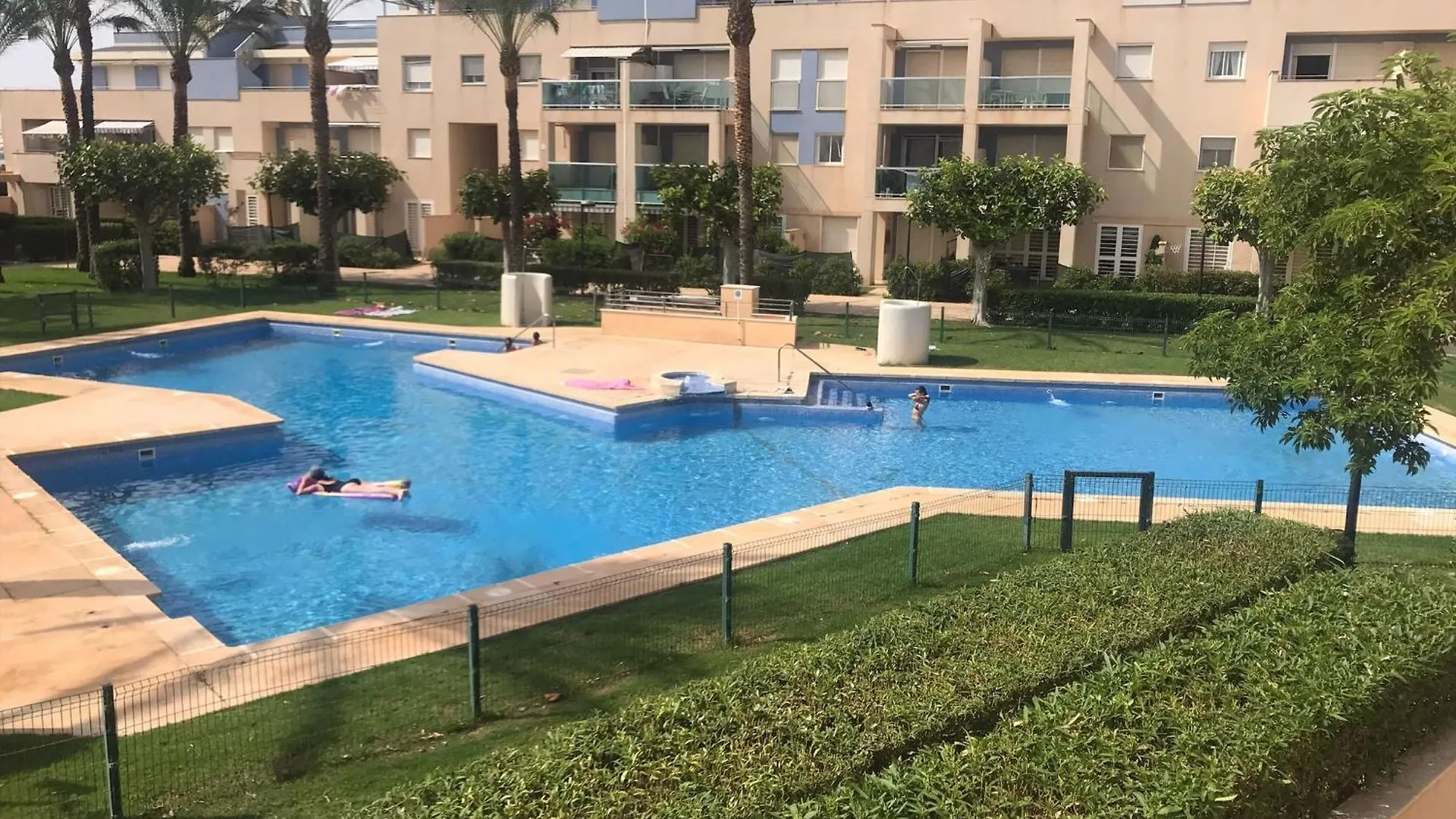 2 Bedroom Apartment In The Oasis Complex روكيتاس ذي مار